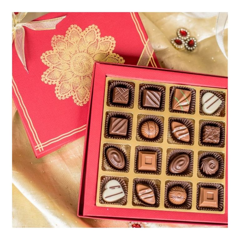 Delightful Box of 16